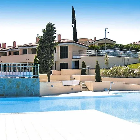 شقة In With Pool *